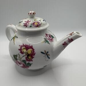 Vintage 1985 Victoria & Albert Museum Franklin Mint Porcelain Bow Mini Teapot